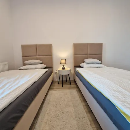Szklane Tarasy Premium Two Bedrooms Faktura Fast Check-in شقة *